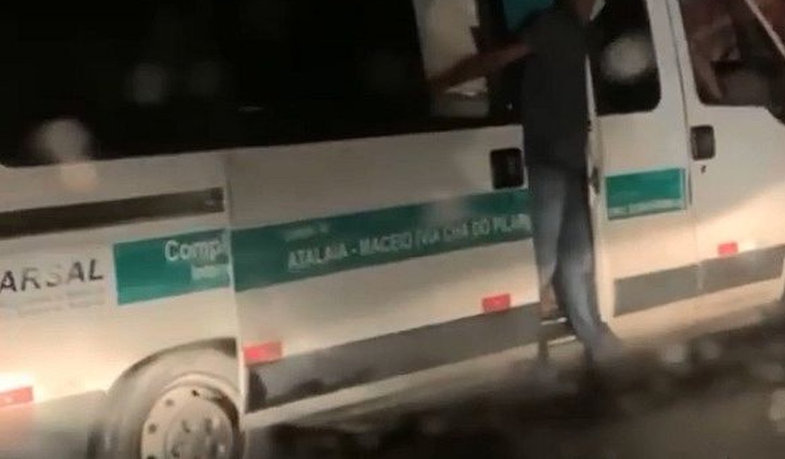 Van de transporte complementar é suspensa após vídeo de superlotação