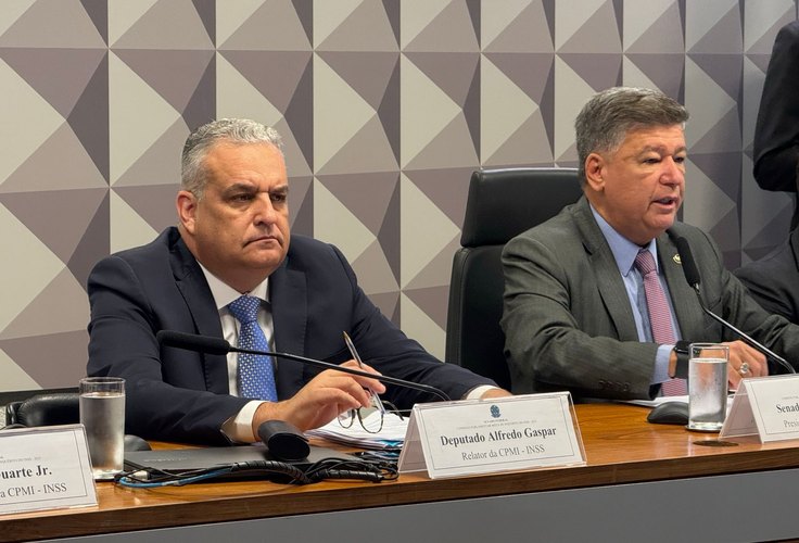 Alfredo Gaspar cobra explicações para advogado Nelson Wilians em depoimento na CPMI do INSS