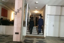 PF e MPF fazem operação de busca na casa de Aécio Neves no Rio