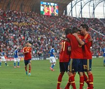 Espanha vence Itália nos pênaltis e pega Brasil na final