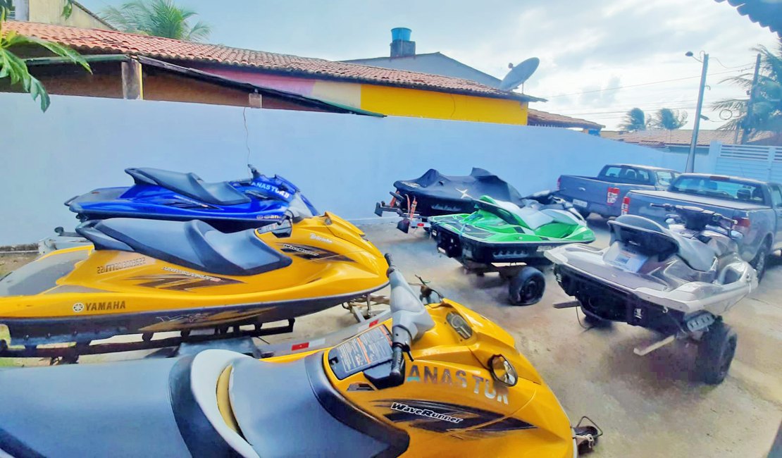 Marinha apreende seis motos aquáticas durante ação em Maragogi