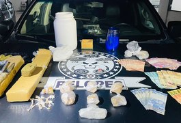 Homem é flagrado com mais de 2kg de drogas no bairro Brasília, em Arapiraca