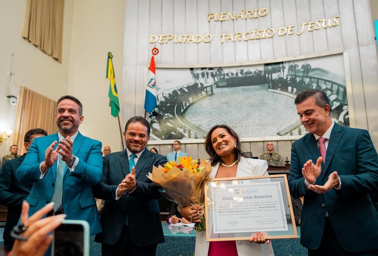 Secretária de Estado da Fazenda é homenageada pela Assembleia Legislativa