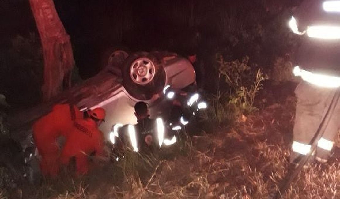 Acidente entre dois carros deixa um morto e um ferido na BR-316