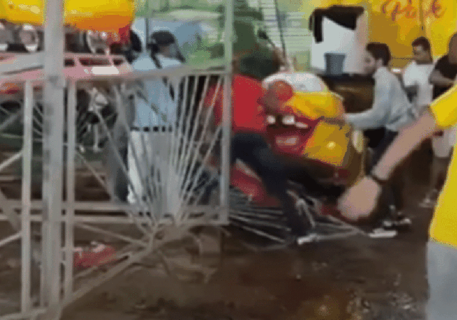 Acidente em brinquedo de parque de diversões deixa um morto e três feridos