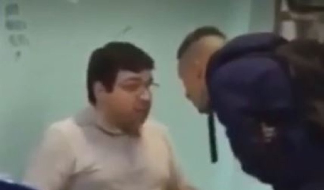 Aluno dá soco em professor dentro da sala de aula em escola de SP; veja o vídeo