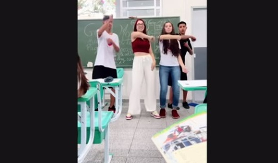 Jovem chama atenção dançando com alunos e oferecendo aulas sensuais em MG