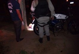 Motociclista colide com barra de concreto e morre em Limoeiro de Anadia