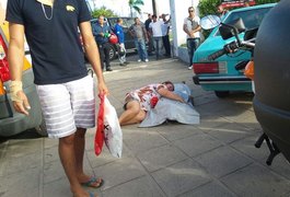 Homem morre na Avenida Fernandes Lima, em Maceió, e esposa se desespera