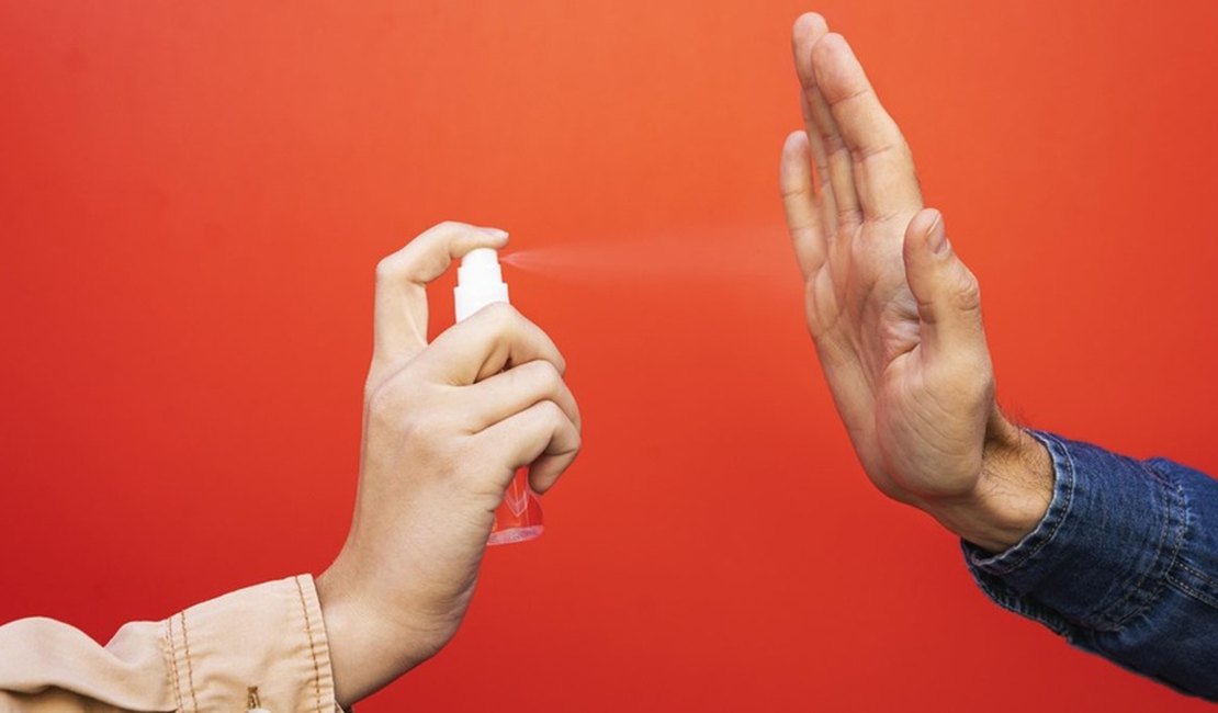 Mulheres podem comprar e usar spray de pimenta para defesa pessoal a partir de hoje