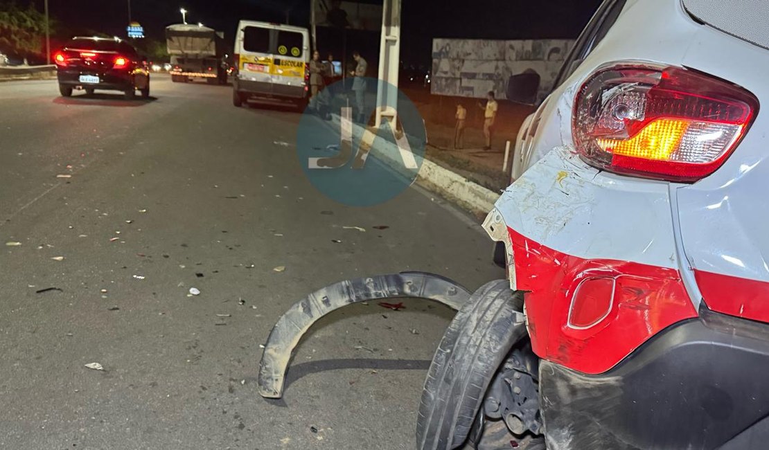 Acidente envolvendo três veículos é registrado entre os bairros Planalto e Brasiliana, em Arapiraca