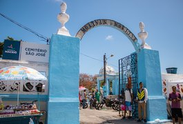 Três pessoas ficam presas no Cemitério São José, em Maceió