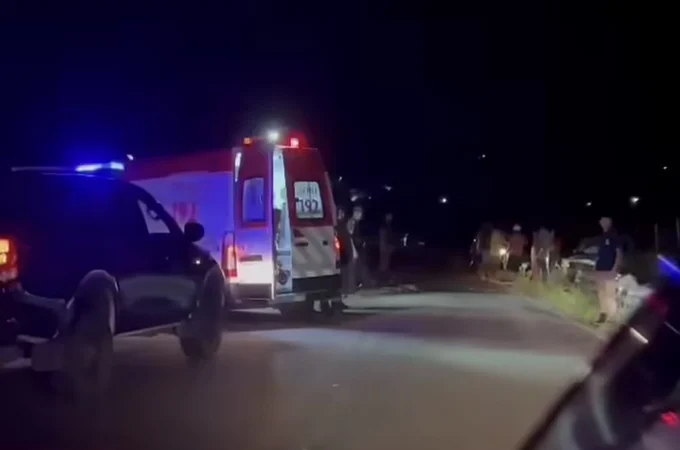 Colisão deixa vítima presa em veículo na AL-487, em Traipu