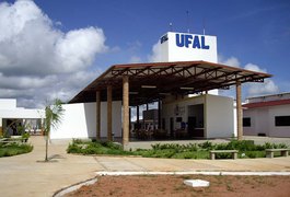 Ufal suspende atividades desenvolvidas por bolsistas