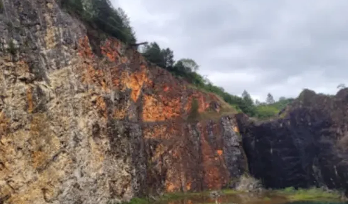 Turista morre ao se chocar com pedras em salto de bungee jump