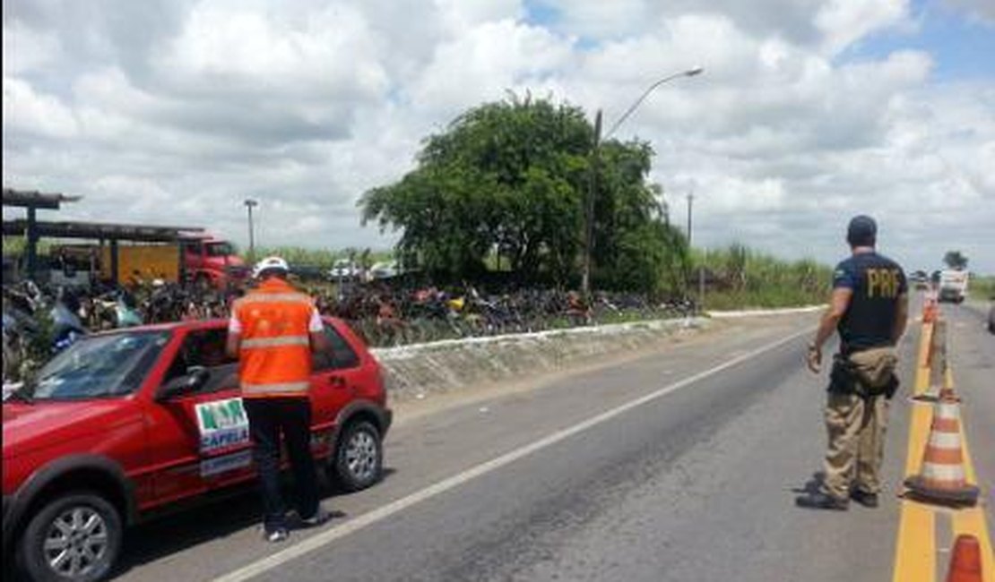 Homem é preso pela PRF após colisão na BR 104