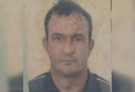 Homem é preso por matar o ex-patrão a facadas para se vingar após vítima dar a ele bebida com sêmen, diz polícia