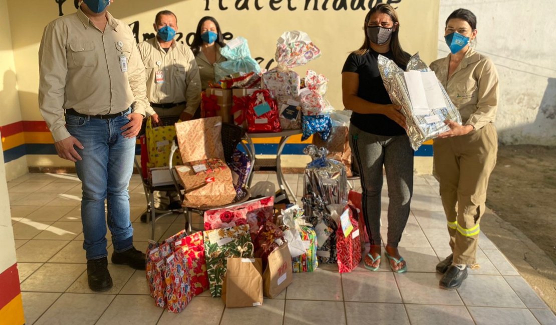 Voluntários em Ação da MVV realizam entrega de presentes para crianças de instituições filantrópicas