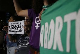 Saiba como é a legislação sobre aborto pelo mundo