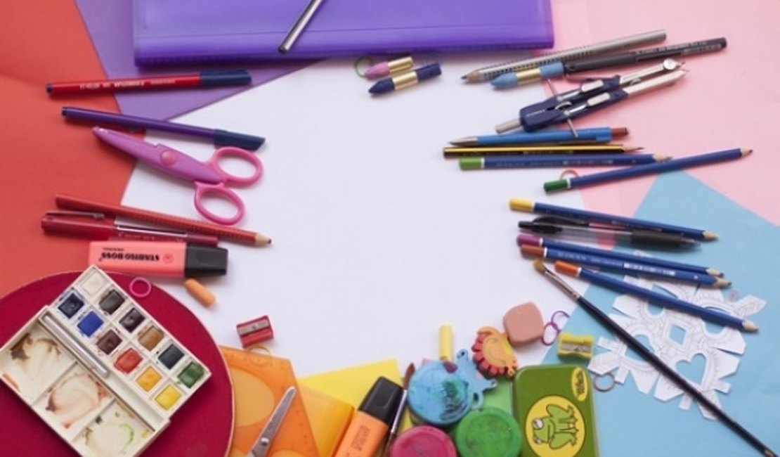 Procon orienta sobre material escolar e reajuste de mensalidade