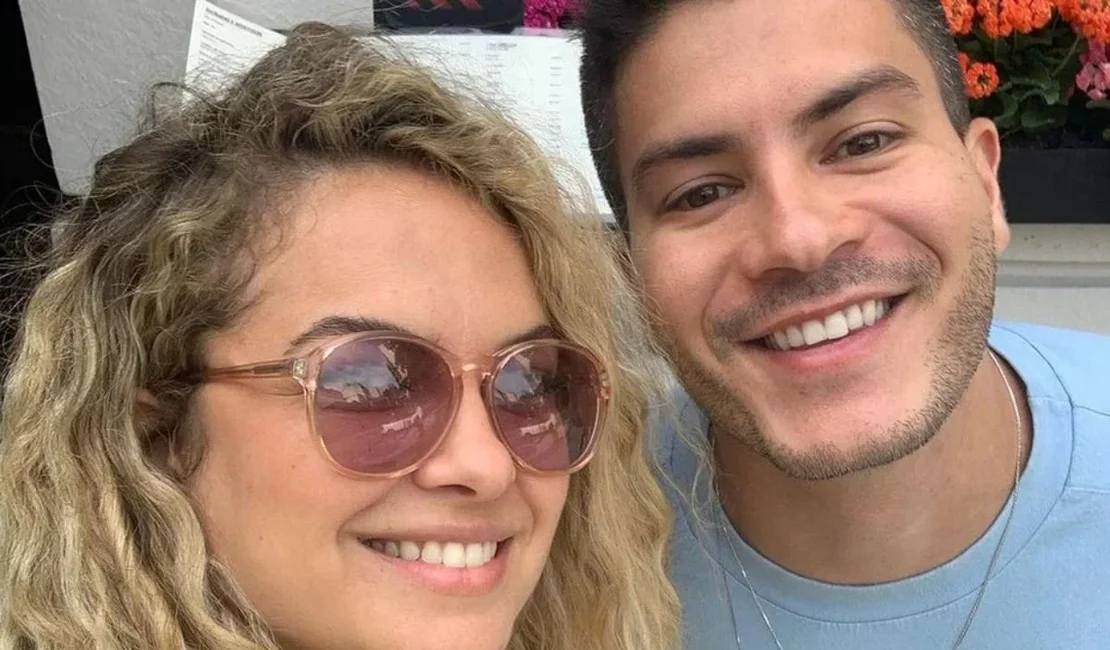 Arthur Aguiar descobriu morte da ex-namorada Lua Blanco enquanto fazia live