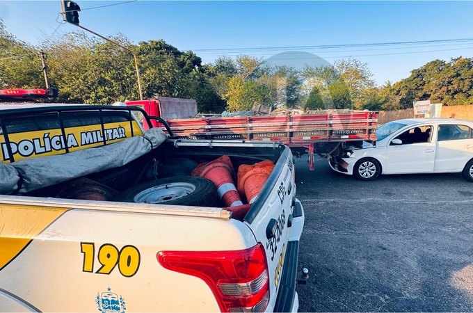 Dois acidentes são registrados na AL-220 e deixam trânsito lento em Arapiraca