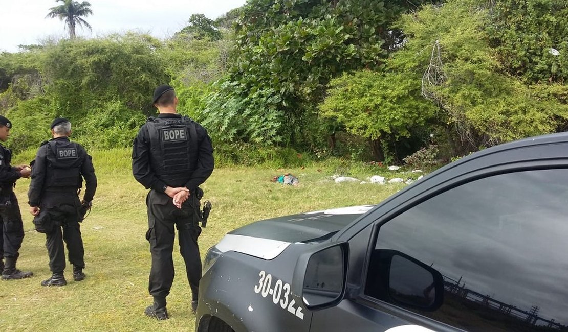 Corpo de jovem é encontrado no bairro do Prado, em Maceió