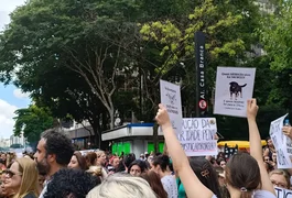 Centenas de pessoas em São Paulo pedem justiça pelo cão Orelha