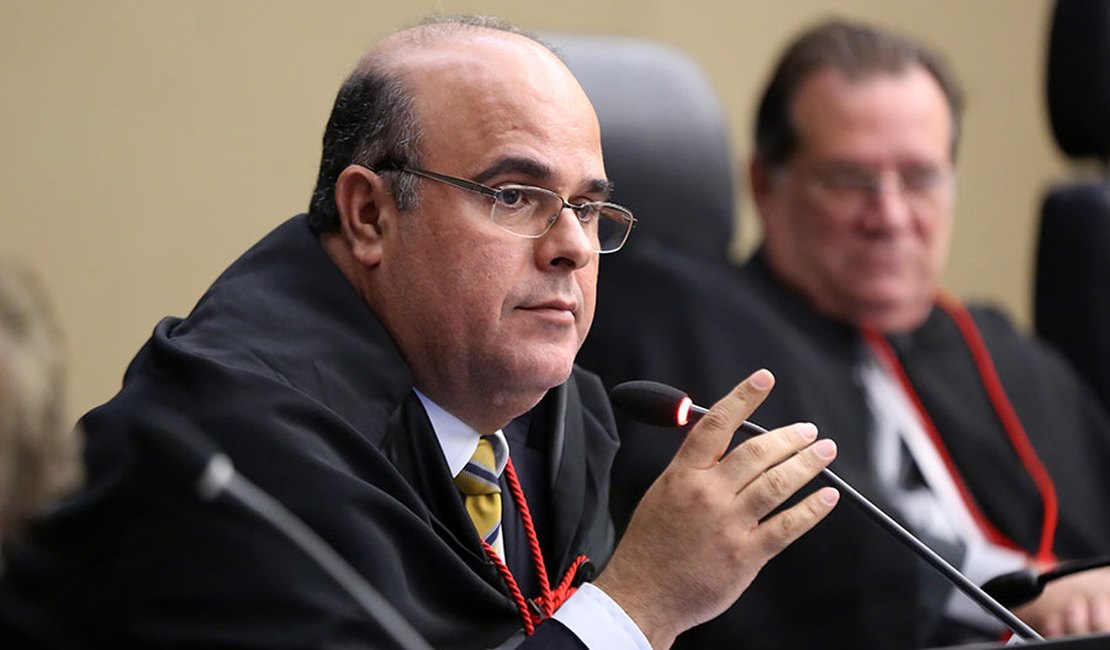 Justiça determina que servidores da Educação de São Miguel dos Campos retornem às atividades