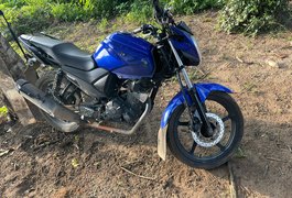 Pelopes do 3º BPM recupera motocicleta com queixa de roubo abandonada, em Arapiraca