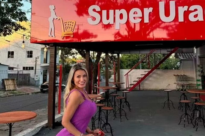 Andressa Urach encerra atividades do seu supermercado e anuncia liquidação de estoque