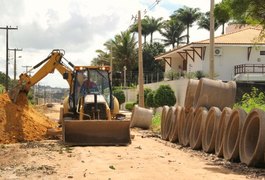 Ruas do bairro Novo Horizonte ganham drenagem e pavimentação