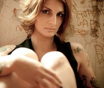 Escritora se revolta com reprise de 'Troca de Família' na Record