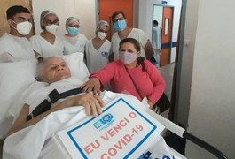 Após 138 dias internada com Covid-19, idosa de 75 anos tem alta no HE do Agreste