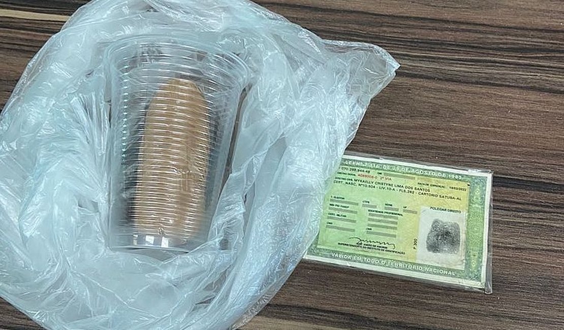 Mulher é presa tentando entrar com drogas na Penitenciária de Segurança Máxima