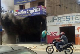 Vídeo: Grande incêndio destrói loja de tinta automotiva em Penedo