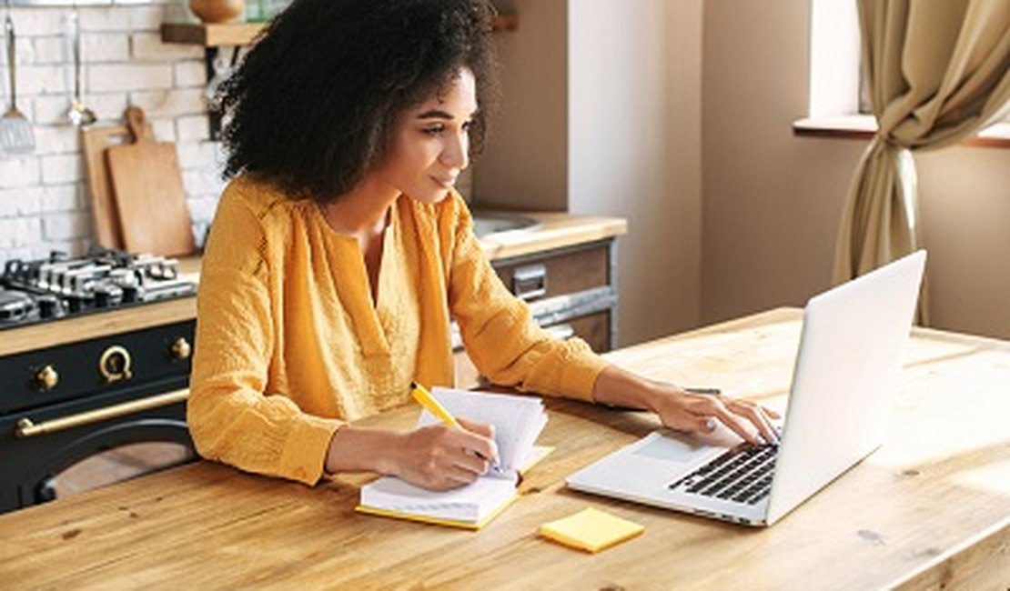 Plataforma de educação disponibiliza cursos gratuitos com certificado