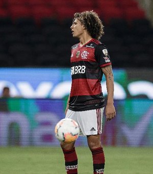 Willian Arão fratura dedo do pé em casa e vira problema para o Flamengo na reta final