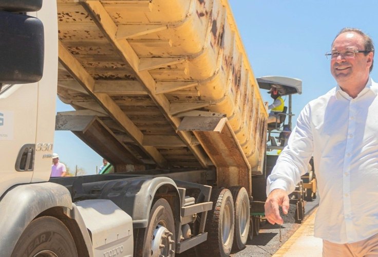 No mês de aniversário de Arapiraca, Luciano Barbosa realiza entrega de dezenas de obras