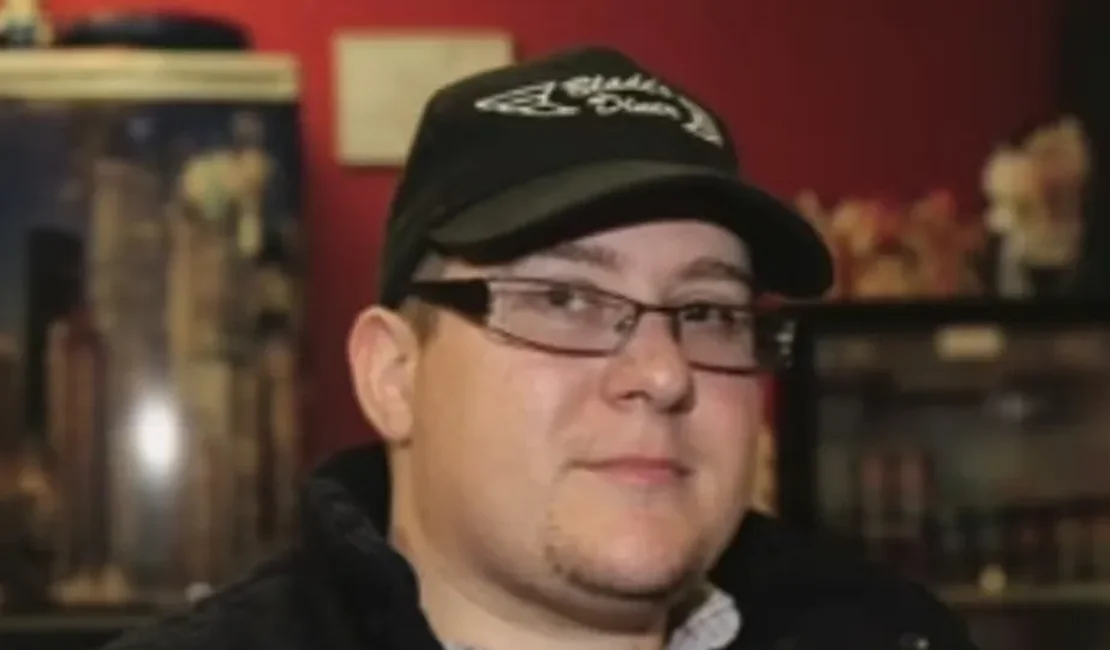 Mantendo farsa por dois anos, inglesa finge ser homem para fazer sexo com mulher