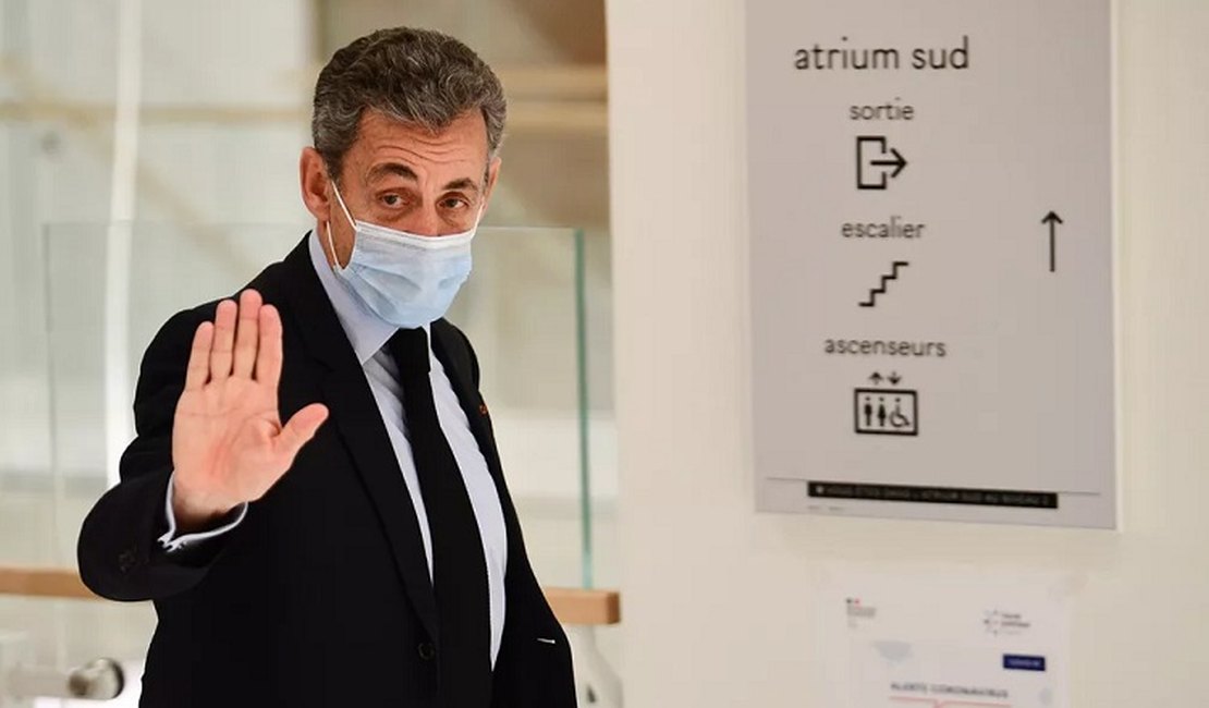 Ex-presidente Nicolas Sarkozy fura fila da vacina contra Covid-19 na França