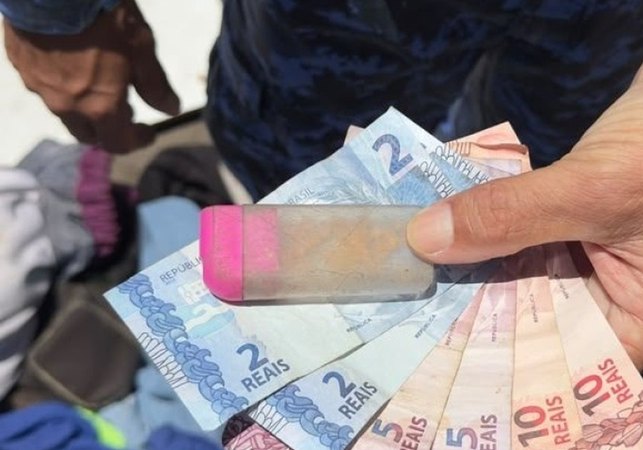 Homem é preso por suspeita de tráfico de drogas na Levada, em Maceió