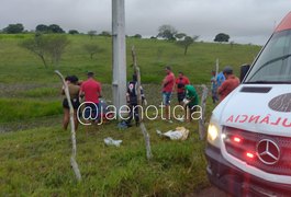 Condutor e passageira ficam feridos em saída de pista em 'trecho da morte' na AL-115, em Girau