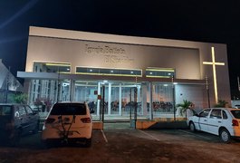 Ladrões invadem igreja e fogem com cerca de R$ 10 mil e equipamentos eletrônicos em Arapiraca