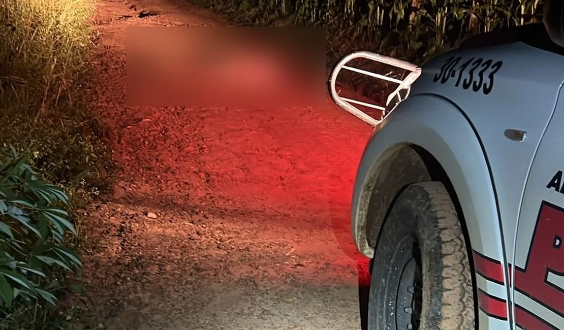Homem é morto a tiros na zona rural de Arapiraca; corpo foi encontrado parcialmente despido