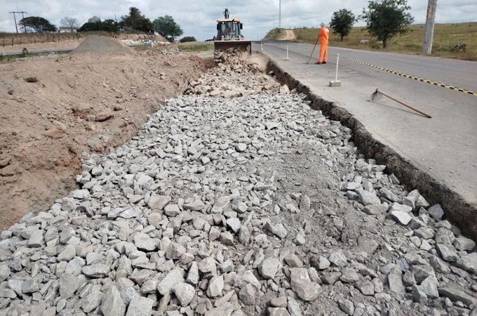 Duplicação da Rodovia AL-220 avança no Sertão alagoano