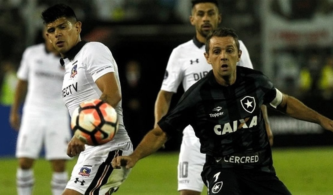 Botafogo empata com Colo Colo e avança na Libertadores