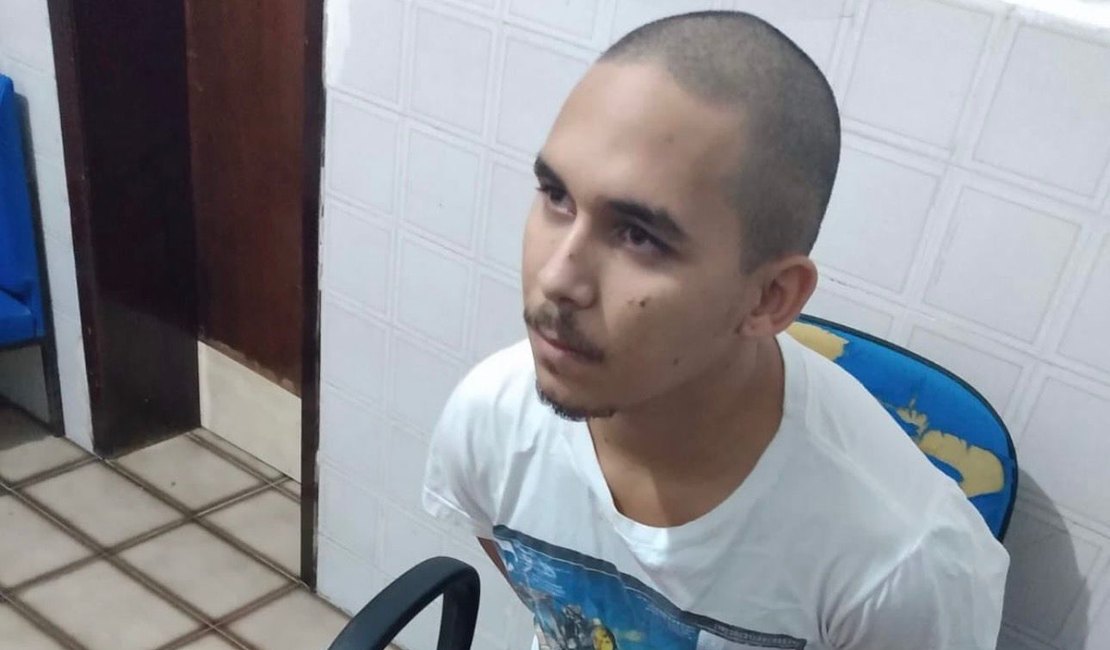 No dia do aniversário do irmão, jovem é assassinado dentro de casa em Piranhas