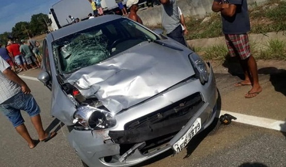 Motociclista morre em grave acidente na BR 101, em Porto Real do Colégio