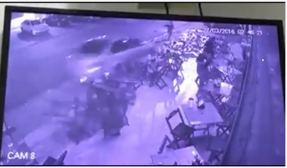 Motorista embriagado tenta atropelar clientes e funcionários de bar em Maceió